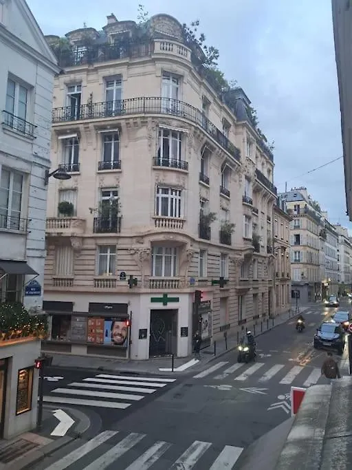 Wonderful Parisian Apartment  Paris